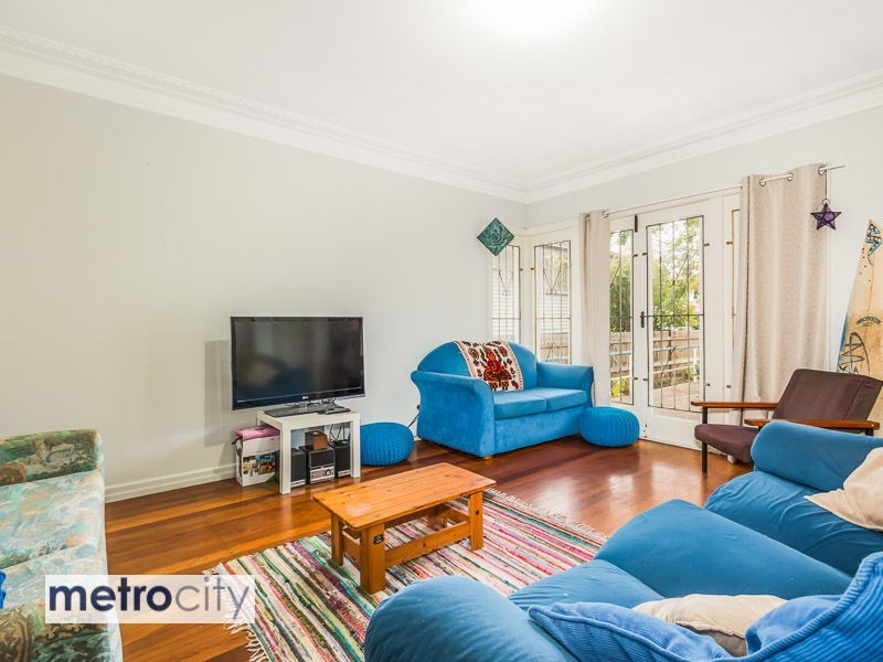 9 Quandong Street, Ashgrove QLD 4060