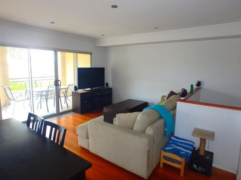 2/70 Kadumba Street, Yeronga QLD 4104