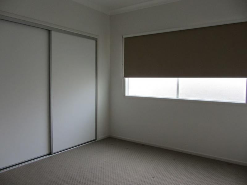 65 Newcastle Street, Fairfield QLD 4103