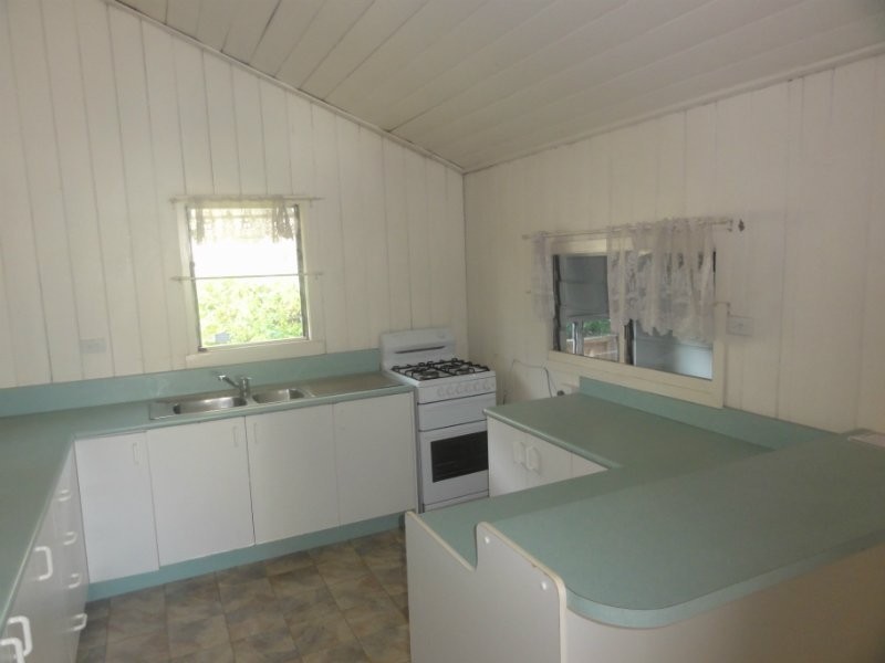 36 Avondale Avenue, Annerley QLD 4103