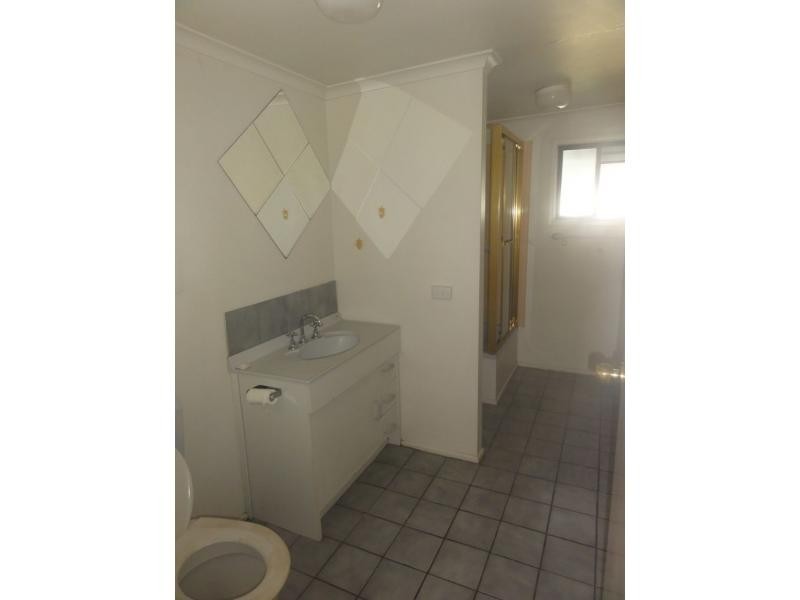 36 Avondale Avenue, Annerley QLD 4103