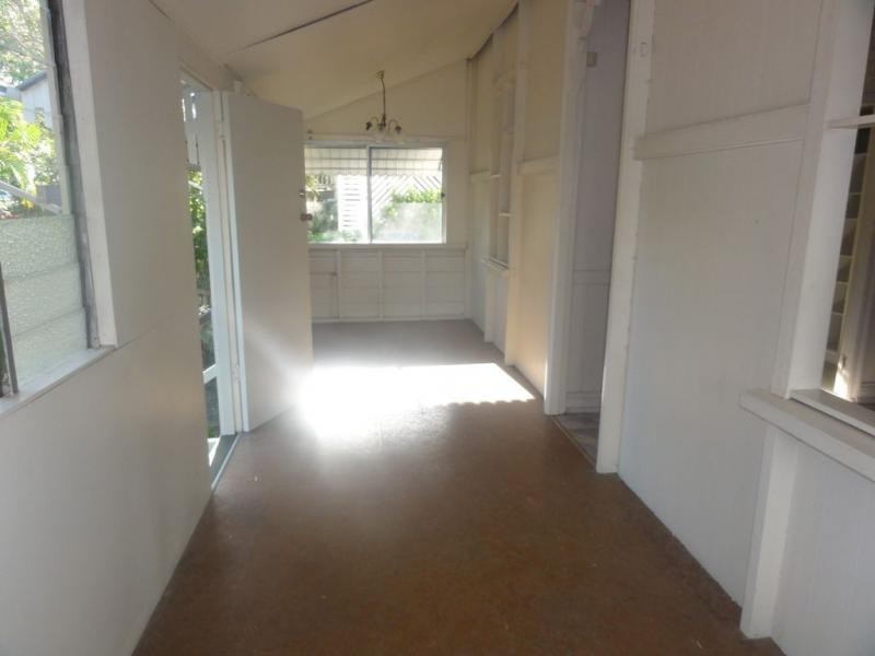 36 Avondale Avenue, Annerley QLD 4103