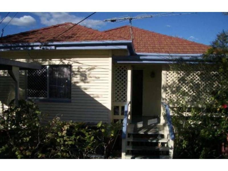 17 Tranters Avenue, Camp Hill QLD 4152