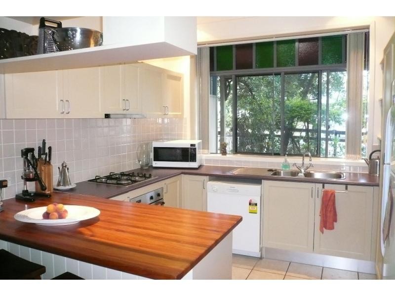 15 Brighton Road, West End QLD 4101