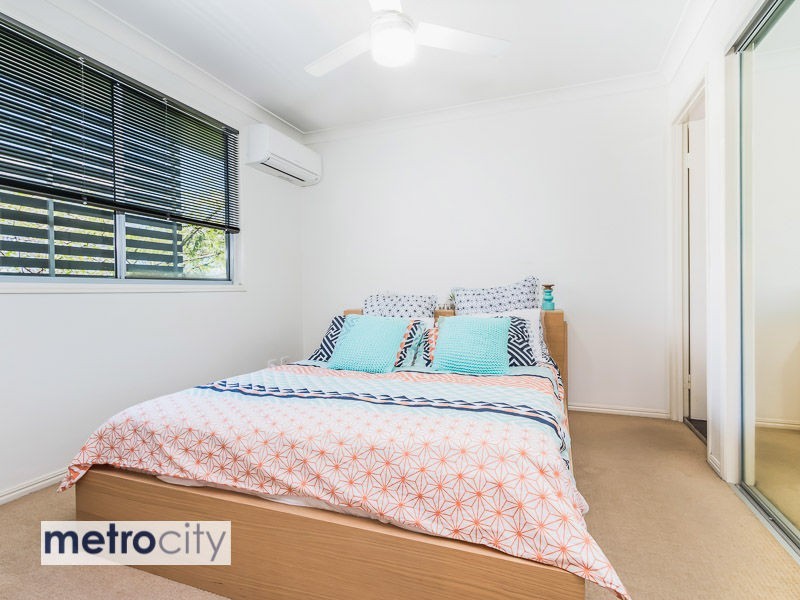 8/4 Elba Lane, Morningside QLD 4170