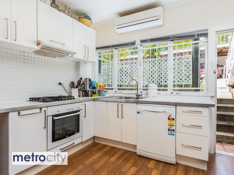 4/9 Lockhart Street, Woolloongabba QLD 4102