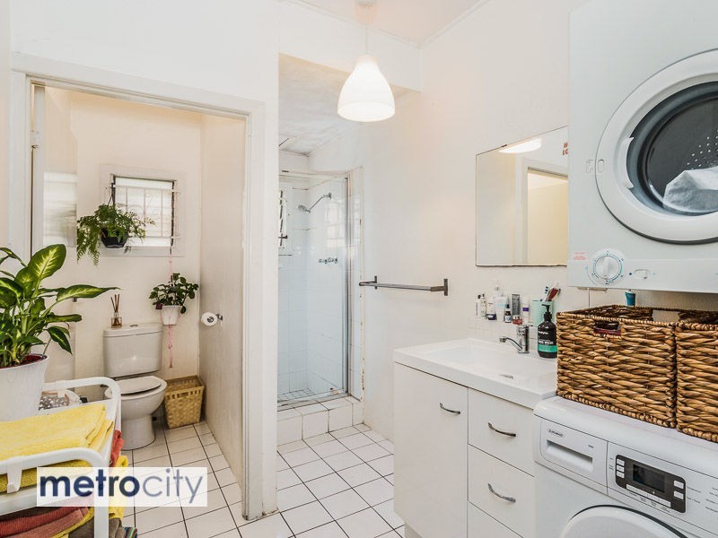 4/9 Lockhart Street, Woolloongabba QLD 4102