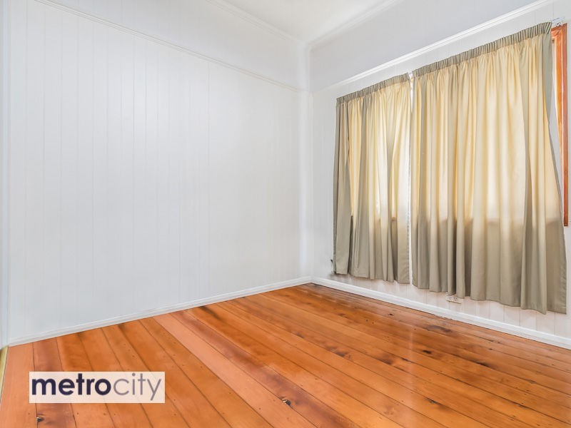 46 Wilkins Street  West, Fairfield QLD 4103