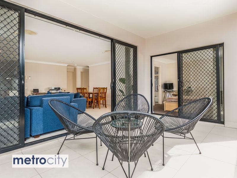 4/5 Livingstone Street, Yeerongpilly QLD 4105