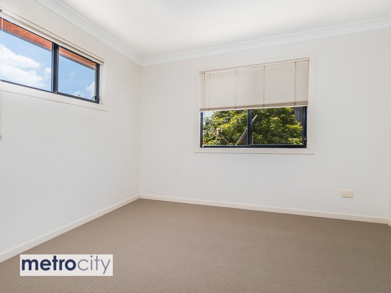 2/19 Western Avenue, Chermside QLD 4032