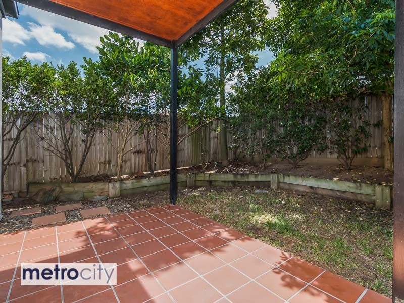 2/19 Western Avenue, Chermside QLD 4032