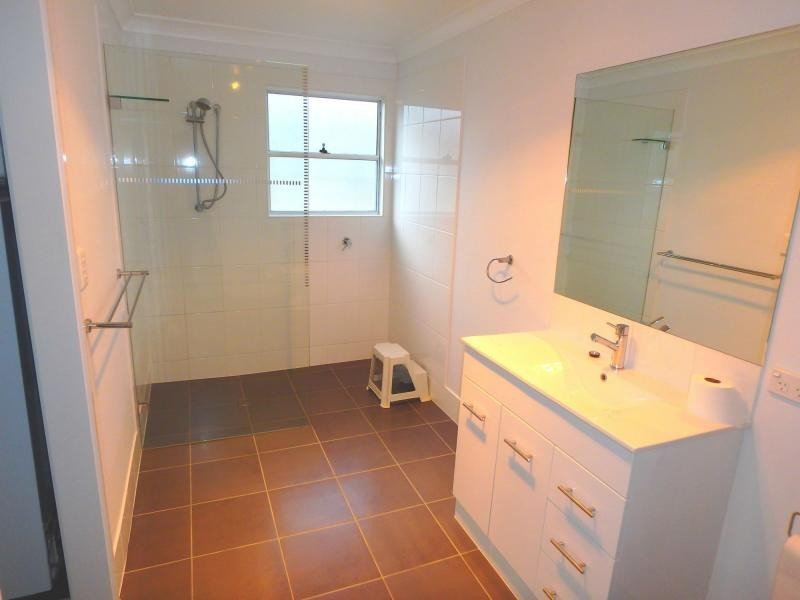 1/8 Sydney Street, Fairfield QLD 4103