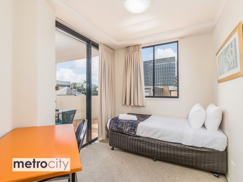 204/220 Melbourne Street, South Brisbane QLD 4101