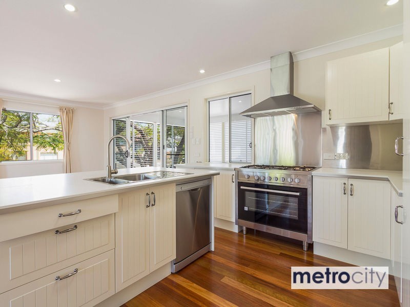 72 Halstead Street, Coorparoo QLD 4151