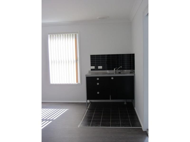 2/8 Sydney Street, Fairfield QLD 4103