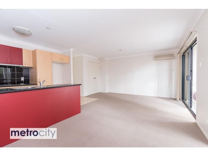 13 Richmond Road, Morningside QLD 4170