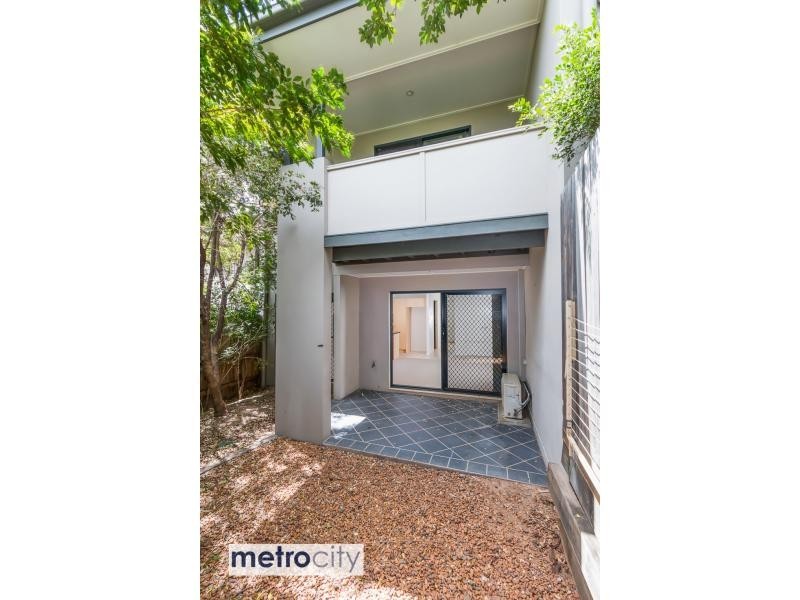 13 Richmond Road, Morningside QLD 4170