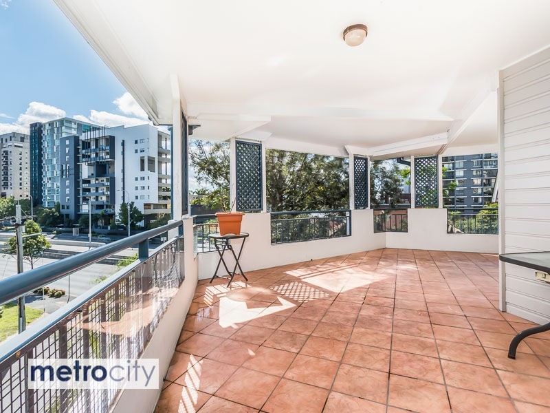 20/239 Shafston Avenue, Kangaroo Point QLD 4169