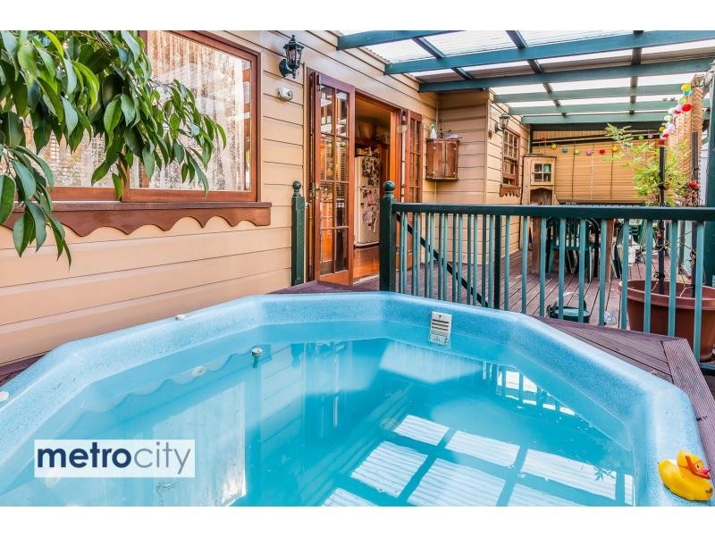 12 Colin Street, South Brisbane QLD 4101