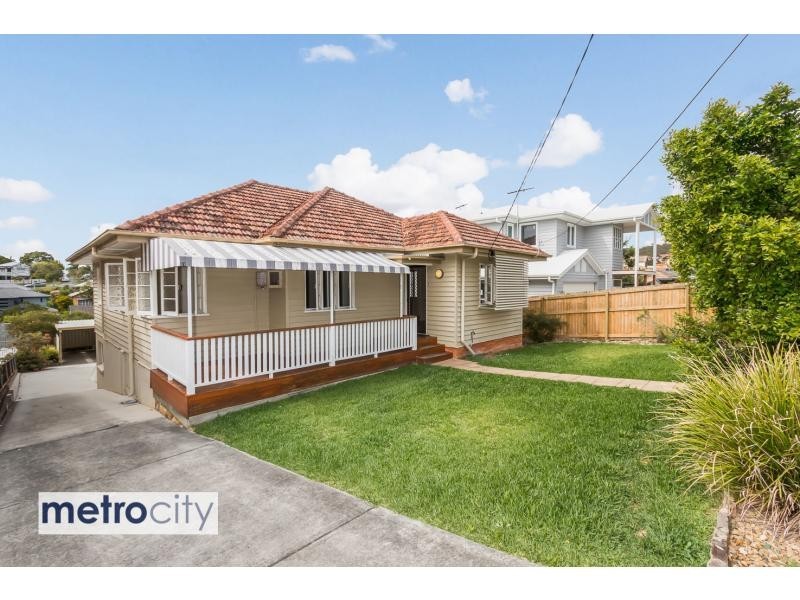 88 Raven Street, Camp Hill QLD 4152