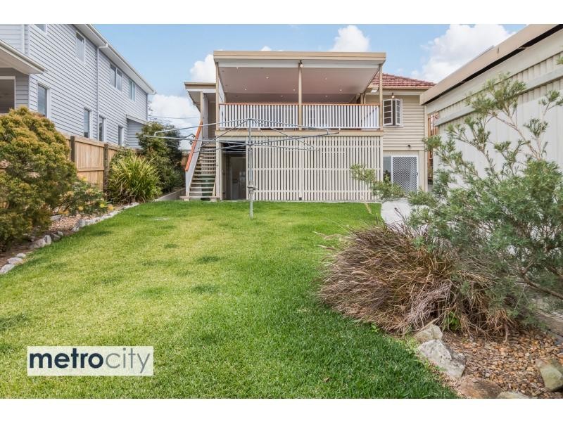 88 Raven Street, Camp Hill QLD 4152