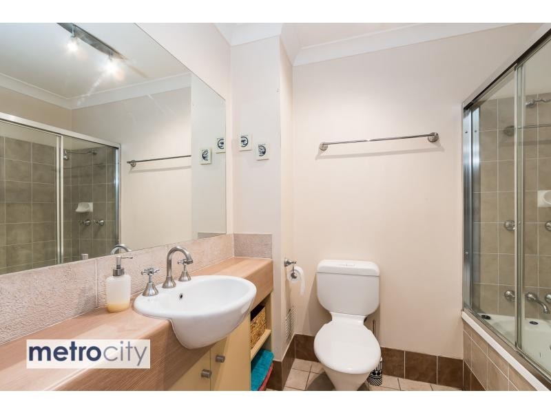 10/4 Bonney Avenue, Clayfield QLD 4011