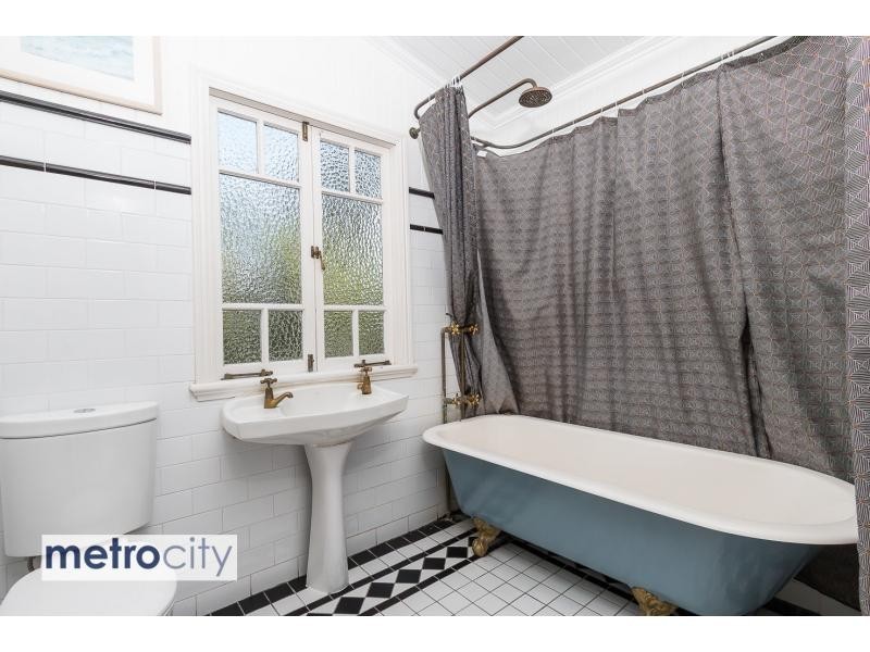 12 Taylor Street, Annerley QLD 4103