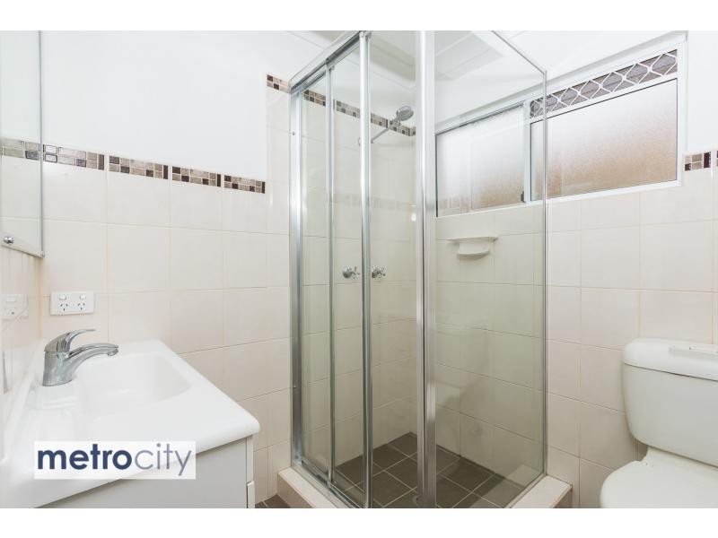 88 Raven Street, Camp Hill QLD 4152