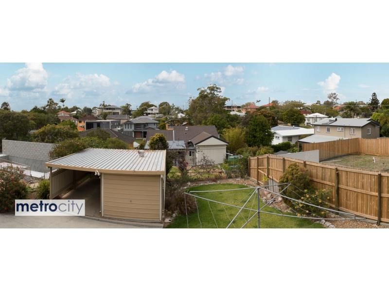 88 Raven Street, Camp Hill QLD 4152