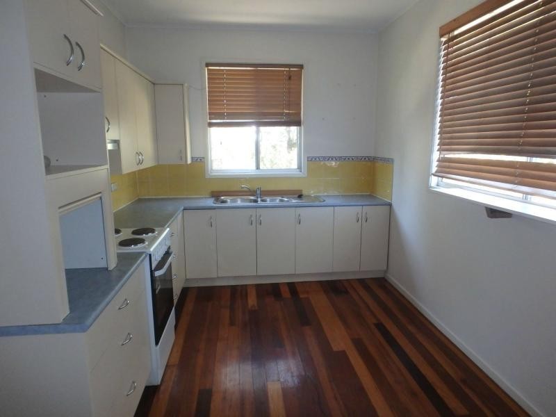 29 Russell Avenue, Norman Park QLD 4170