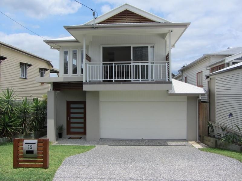 65 Newcastle Street, Fairfield QLD 4103