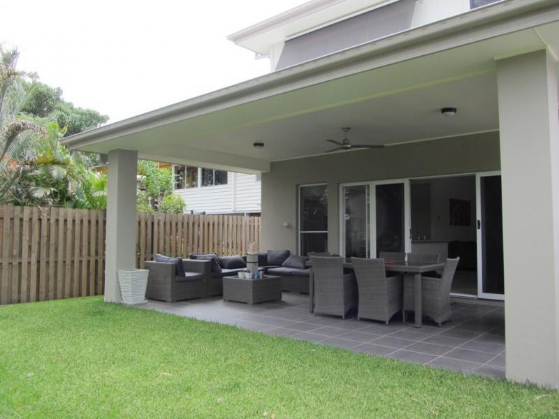 65 Newcastle Street, Fairfield QLD 4103