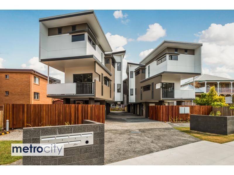 173 Sir Fred Schonell Drive, St Lucia QLD 4067