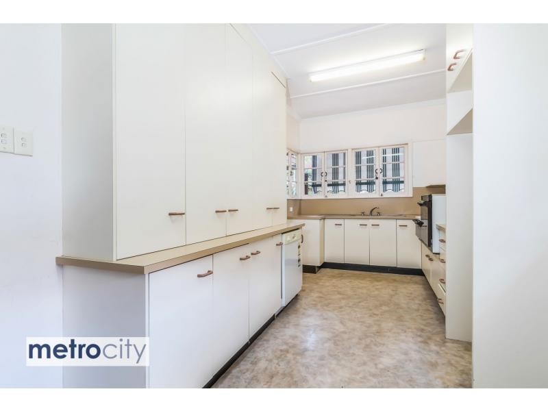 76 Effingham Street, Tarragindi QLD 4121