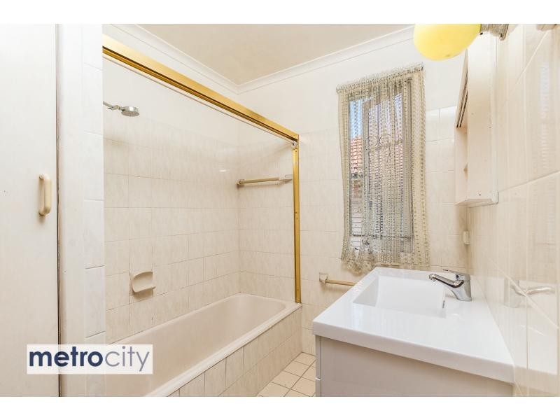 76 Effingham Street, Tarragindi QLD 4121