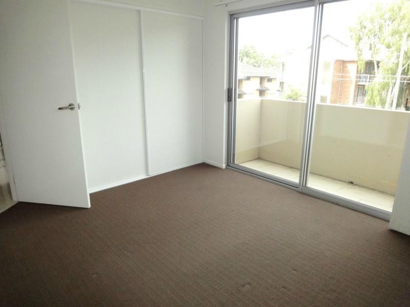 6/159 Clarence Road, Indooroopilly QLD 4068