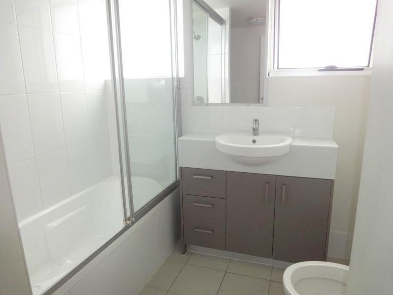 6/159 Clarence Road, Indooroopilly QLD 4068