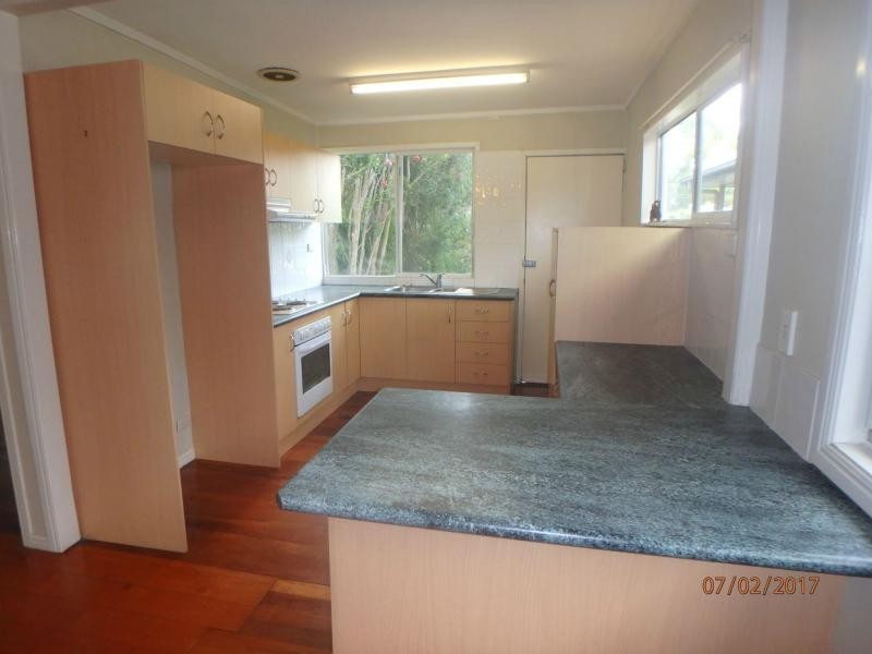 17 Tranters Avenue, Camp Hill QLD 4152