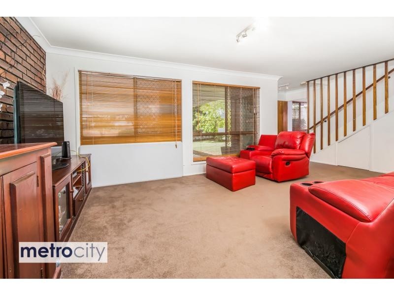 61 Prosser St, Riverhills QLD 4074