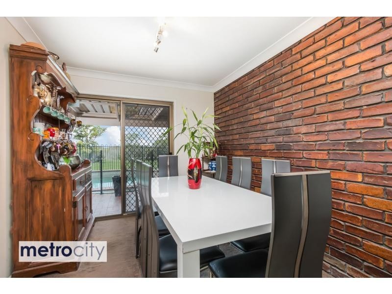 61 Prosser St, Riverhills QLD 4074