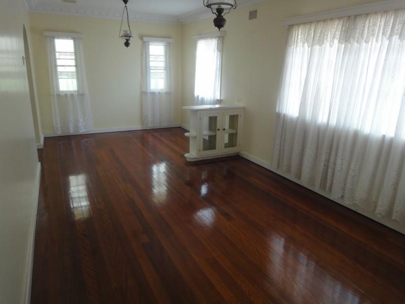 50 Forsyth Street, Fairfield QLD 4103