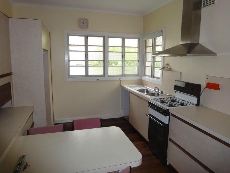 50 Forsyth Street, Fairfield QLD 4103