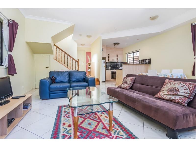 4/18 Princess Street, Fairfield QLD 4103