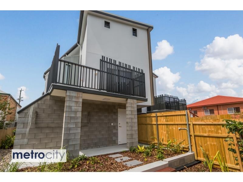173 Sir Fred Schonell Drive, St Lucia QLD 4067