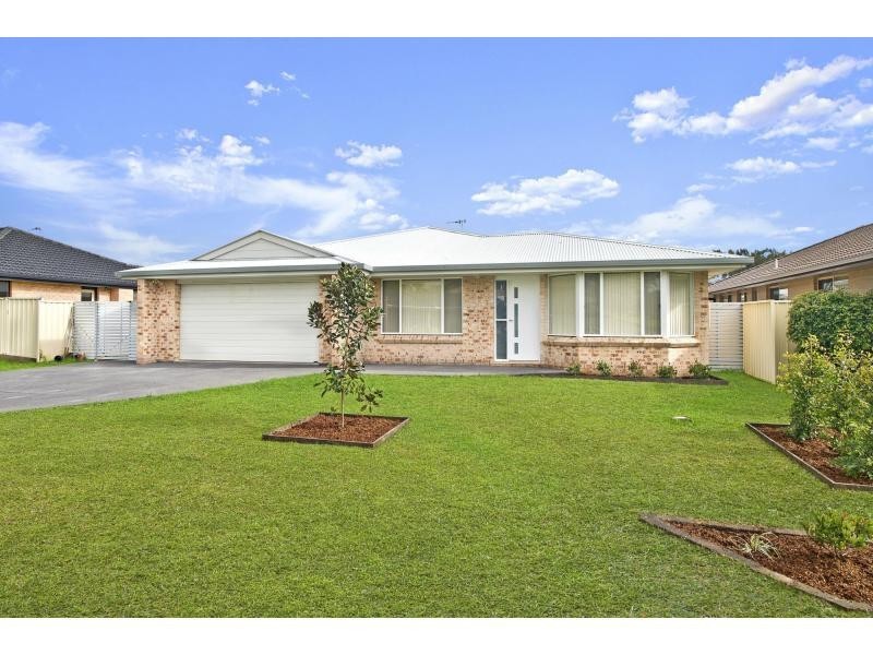 75 Abel Tasman Drive, Lake Cathie NSW 2445