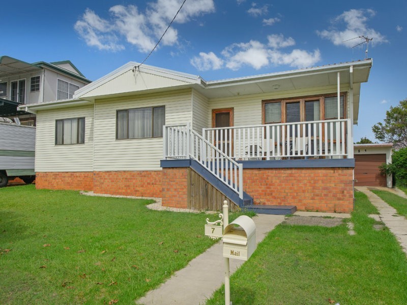 7 Grandview Pde, Port Macquarie NSW 2444