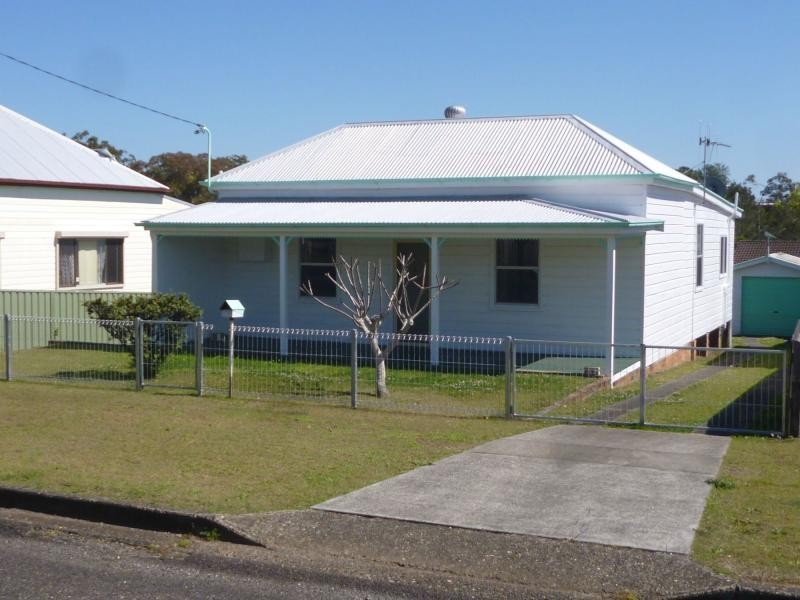 8 Park Avenue, West Kempsey NSW 2440