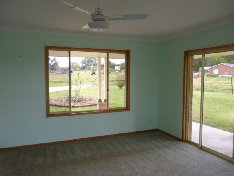 111 Old Aerodrome Road, Aldavilla NSW 2440