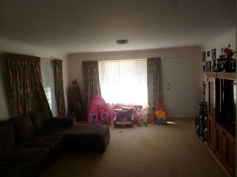 18 Fourth Avenue, Stuarts Point NSW 2441