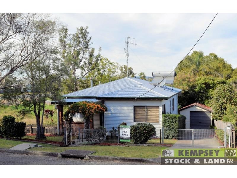 57 Clarence Ryan Avenue, West Kempsey NSW 2440